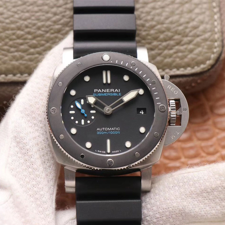 VS Factory Panerai Submersible 42MM PAM00683 Replica Watch